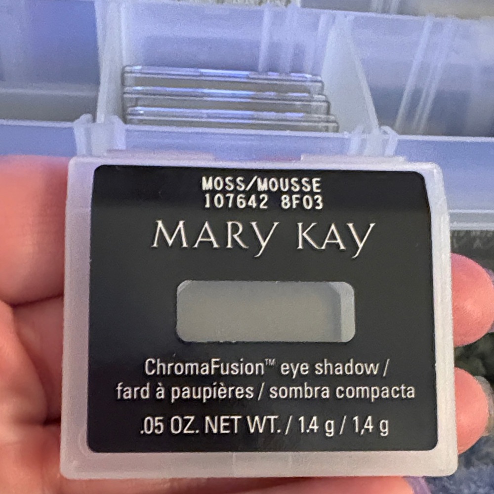 Mary Kay ChromaFusion Eye Shadow - Moss Green